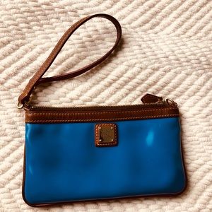 Dooney & Bourke wristlet wallet Teal blue zip